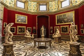 Uffizi director to ‘limit’ selfies after posing visitor damages 18th-century painting