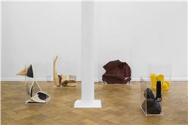 Jakob Brugge “Real Objects for Phantom People” at Gauli Zitter, Brussels