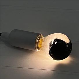 CAFA Graduates Who Believe in “Light” | Chen Xu: Conveying the Trivialities and Dissipation of Daily Life Through Traces