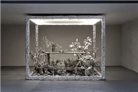 Elegant Pop-Up Installation Merges Flowers and Industrial Aesthetics