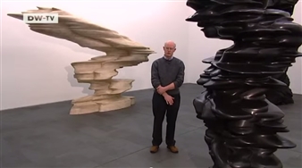 Sculptor Tony Cragg