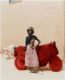 Hailun Ma Documents Youth Culture in Kashgar