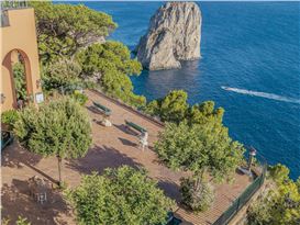 Alicja Kwade: Geologies of the Impossible