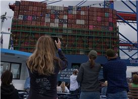 Kunstverein in Hamburg presents Coumba Samba, Gordon Baldwin, and Hanne Darboven's House