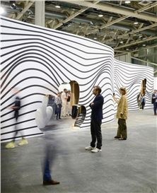 Art Basel 2025: The New Landscape of Global Art Collecting