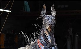 Cem Özkan: Forging Motion from Scrap