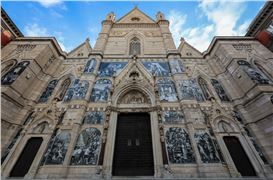 JR Takes over the Duomo of Naples with Massive Portraits of 600 Locals