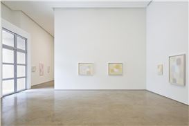 Through hanok windows: Suh Seung-won explores light, color and memory
